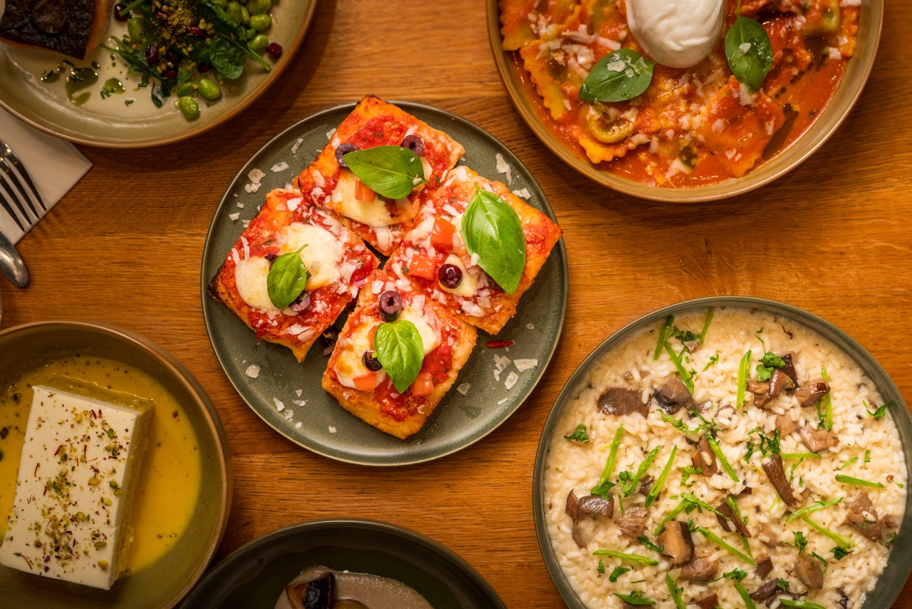 Sharing table · Antipasti